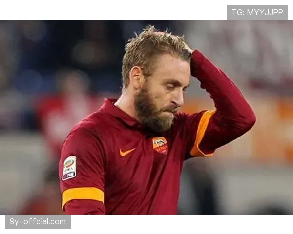 更衣室特写:德罗西首次带队取胜后与全队激情相拥